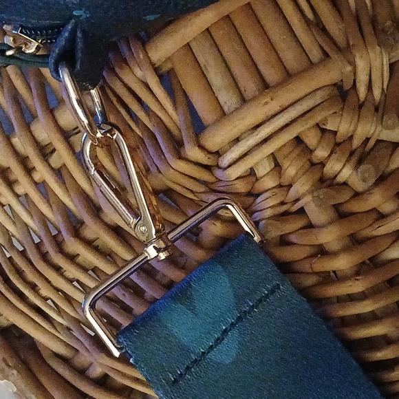 Sophie Allport Crossbody ECU - Picture 10 of 11